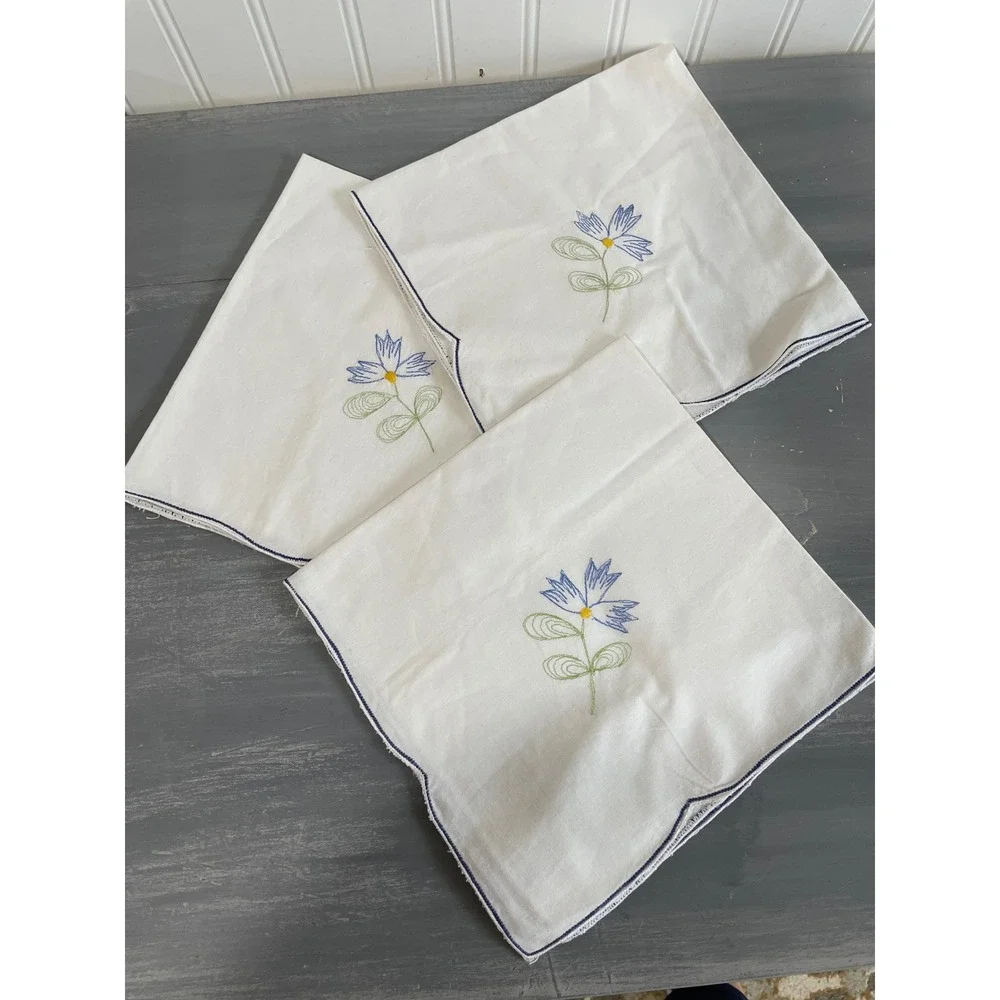 Vintage White Cloth Napkins Set of 3 Blue Floral Embroidery Scalloped Edge 16x17